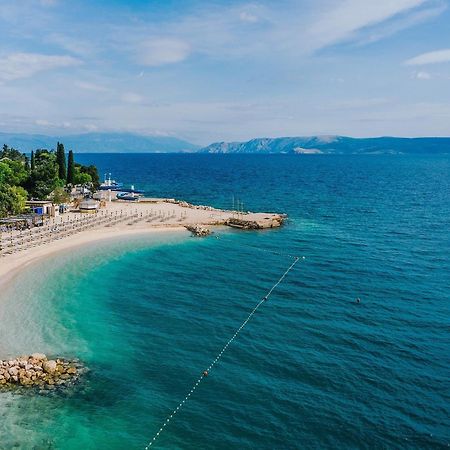 Apartments By The Sea Selce, Crikvenica - 16375 Dış mekan fotoğraf